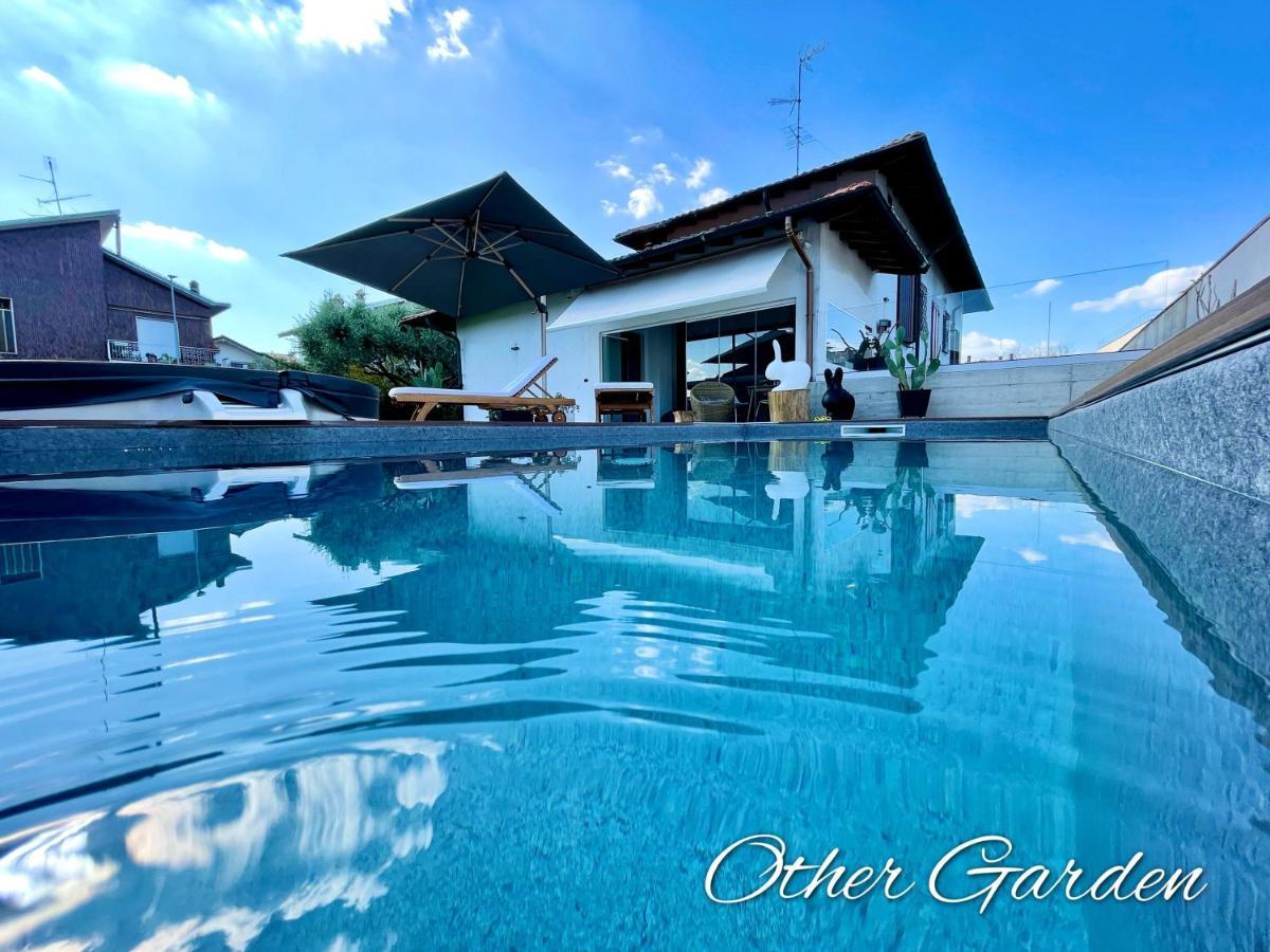 Other Garden - Luxury Bed And Breakfast Rho Bagian luar foto