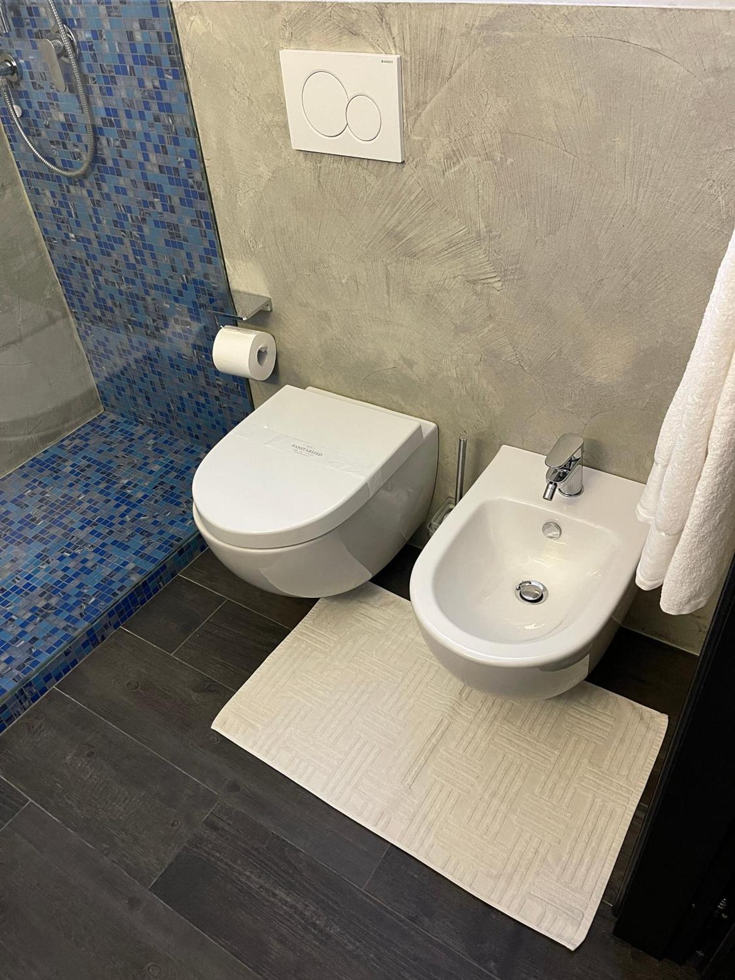 Other Garden - Luxury Bed And Breakfast Rho Bagian luar foto